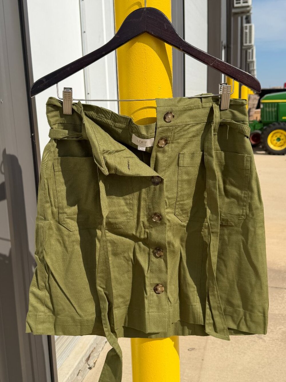 LOFT Olive Green Utility Mini Skirt Size 6 Button Front Belted Cargo Safari